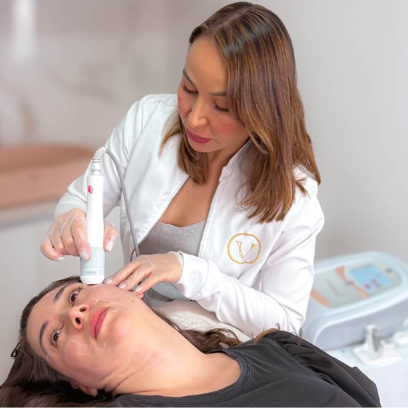 ultralaser rejuvenecimiento facial sin cirugía · lifting facial sin bisturí Barranquilla · diferencia entre HIFU y radiofrecuencia · tratamientos faciales para mujeres de 40 · resultados HIFU antes y después · rejuvenecimiento facial cuánto dura